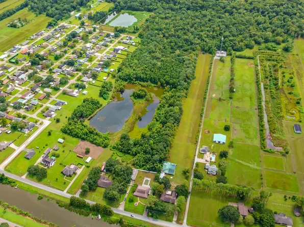 106 Saint Agnes Dr, Bourg, LA 70343