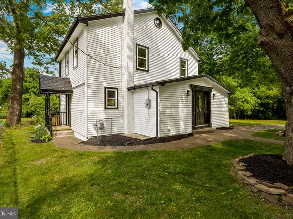 99 Hickory Ave, Mantua, NJ 08051