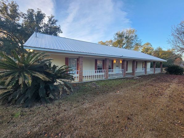 18287 NE Live Oak Ln