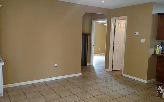 2nd image of 435 Acadian Villa St