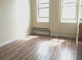 3001 Broadway APT 2R, Astoria, NY 11106