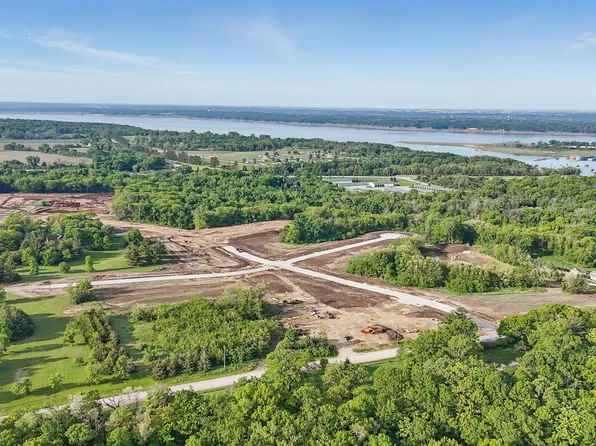 1646 E Autumn Trail Cir, Polk City, IA 50226