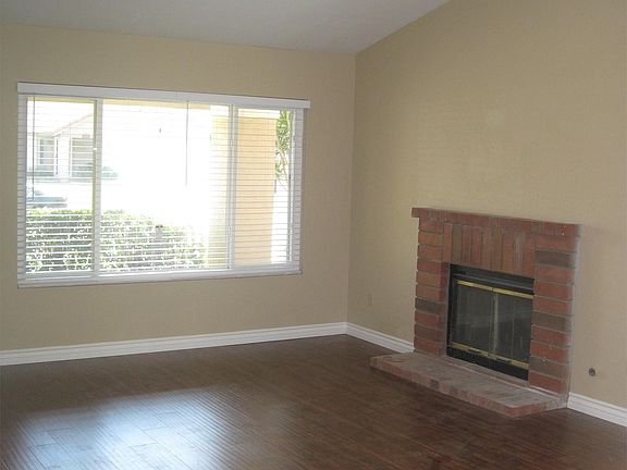 3rd image of 13128 Entreken Ave
