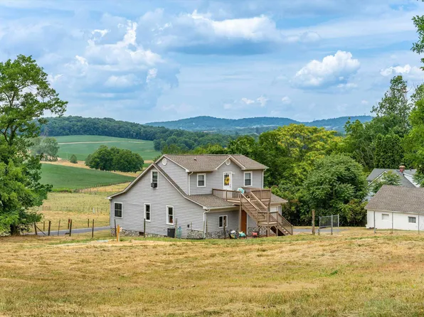 1490 Stuarts Draft Hwy, Stuarts Draft, VA 24477