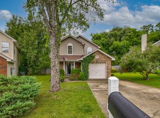 5952 Colchester Dr, Hermitage, TN 37076