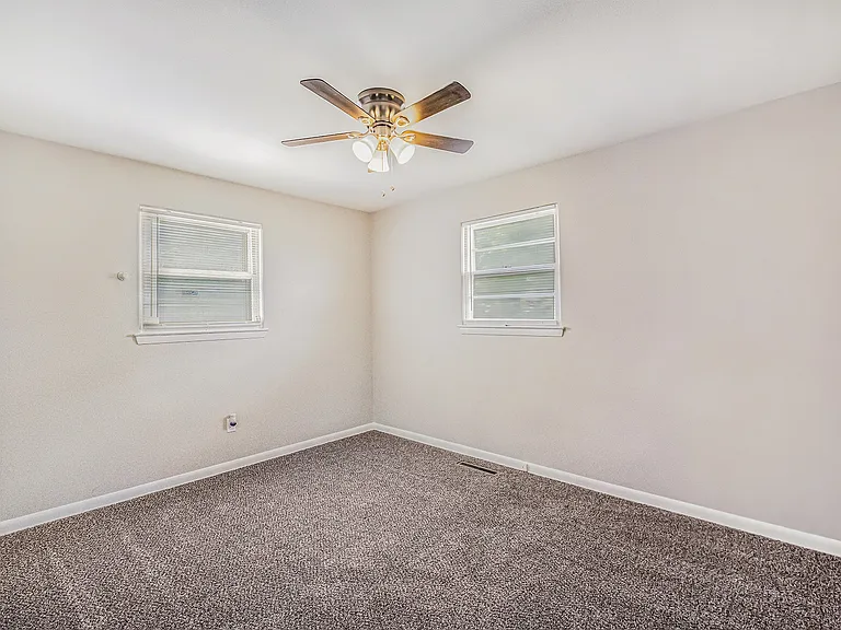 310 E Pierson Rd — Photo 6