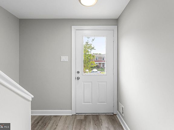 4th image of 8039 Saint Annes Ct