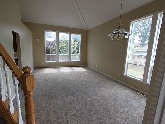 Living room dining area