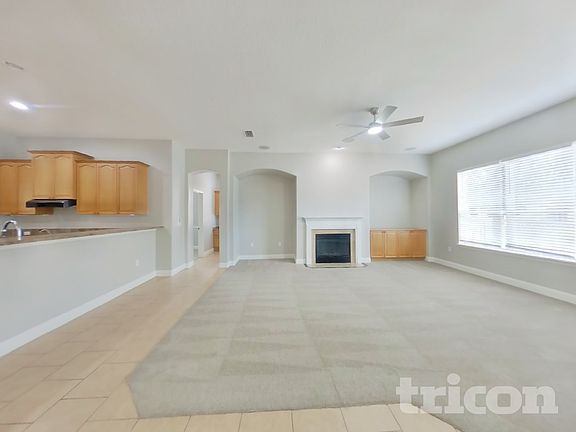 3rd image of 821 Songbird Dr