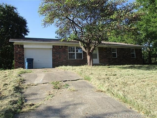 1st image of 224 W Jefferson Ave