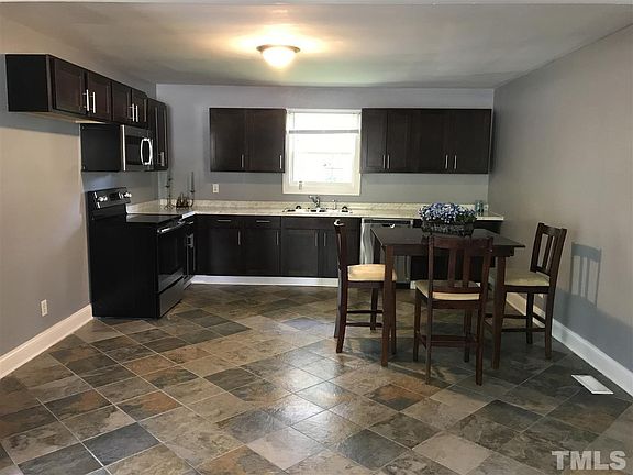3rd image of 2941 Driftwood Dr
