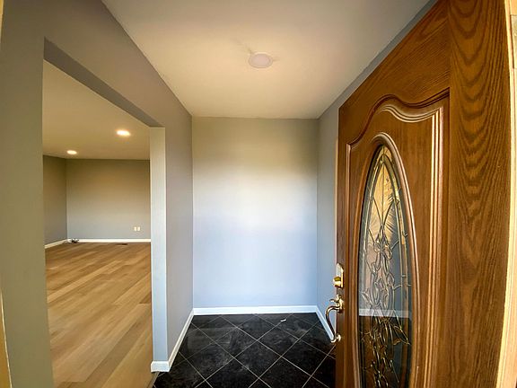 2nd image of 420 Estrella Dr