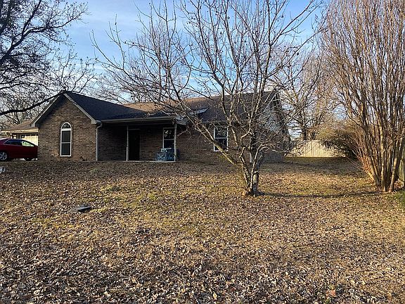2nd image of 1707 Ashton Dr