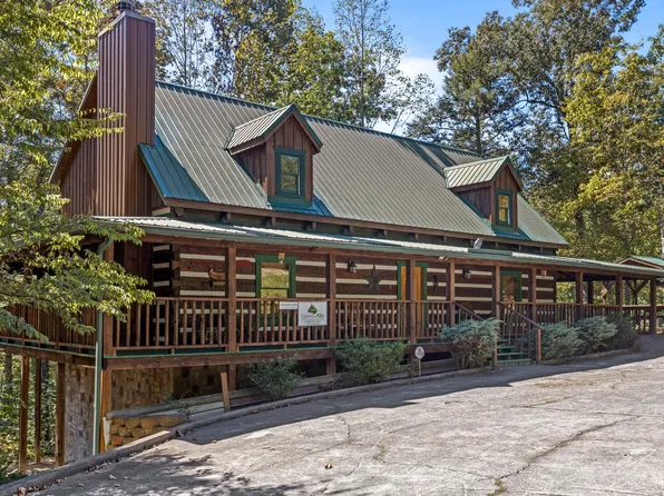 1515 Bluff Ridge Rd, Pigeon Forge, TN 37876