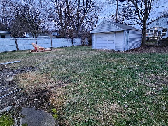 All the yard are in the world to enjy