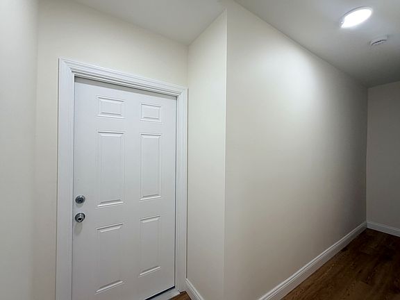 5th image of 2937 Fairfield Ave #2