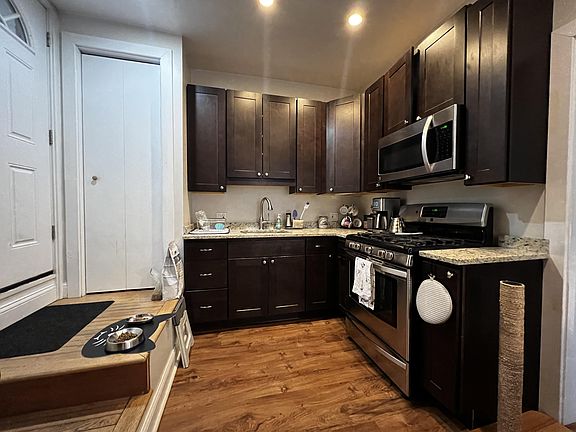 2nd image of 2919 N Whipple St #2921-1W