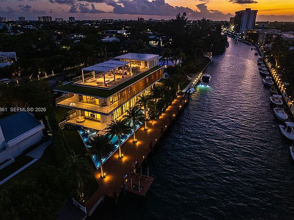 3rd image of 13390 Biscayne Bay Dr