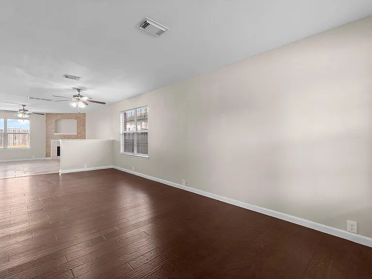 511 Cypresswood Knl — Photo 3