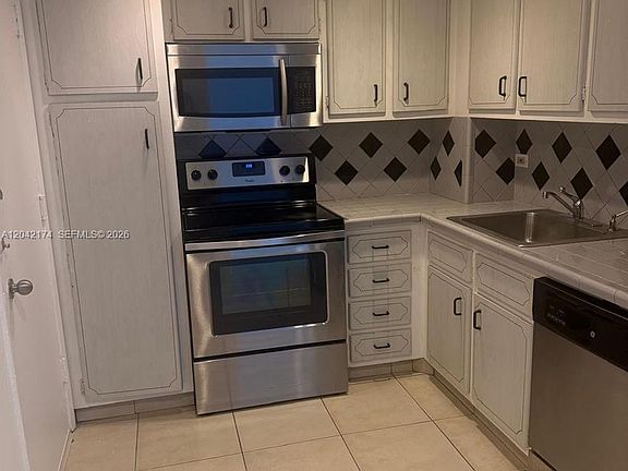 5th image of 5005 Collins Ave APT 1104