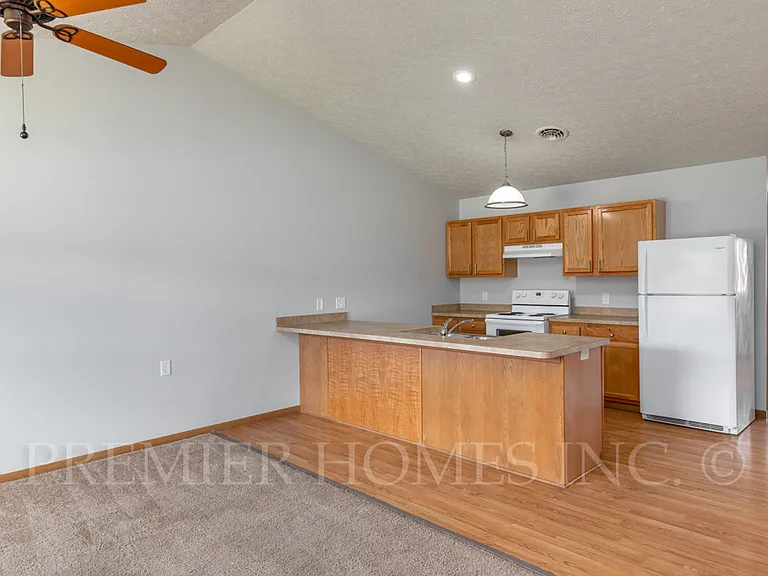 846 Serenity Ln — Photo 5