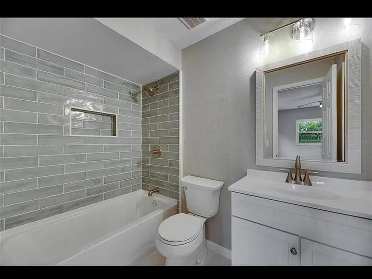 12434 Cody Dr — Photo 6