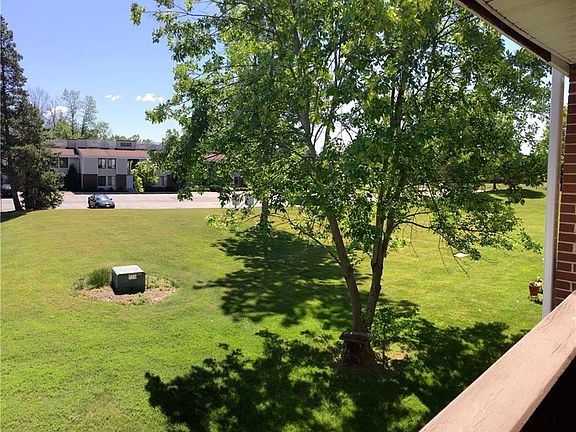 2nd image of 26 Coolbrook Ct #D