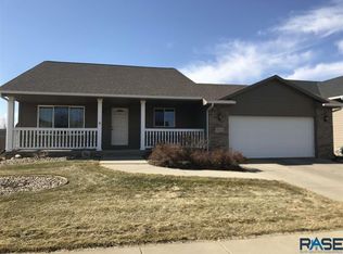 7013 S Hughes Ave, Sioux Falls, SD 57108