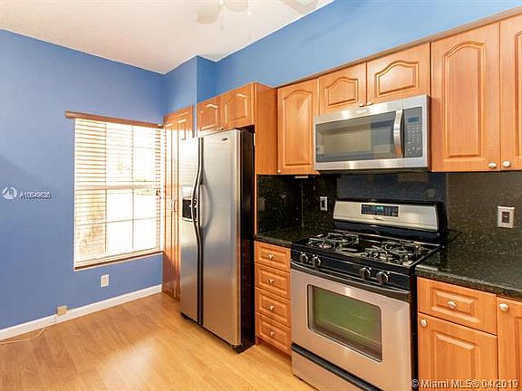 5th image of 11031 Conch Ct #11031