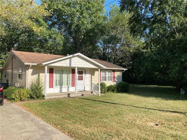 530 S East St, Olney, IL 62450
