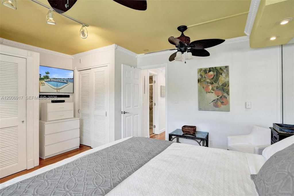 1105 S Riverside Dr APT 107, photo 5