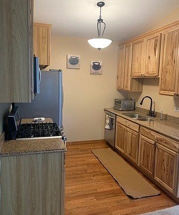 3rd image of 1010 Saxon Ct Unit 26A21
