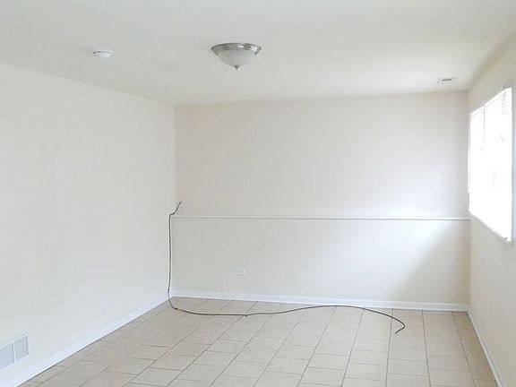 5th image of 1364 E 156th St