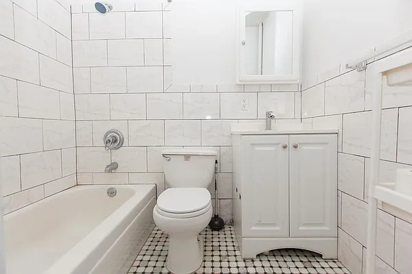 Rented by Voro NYC | media 28