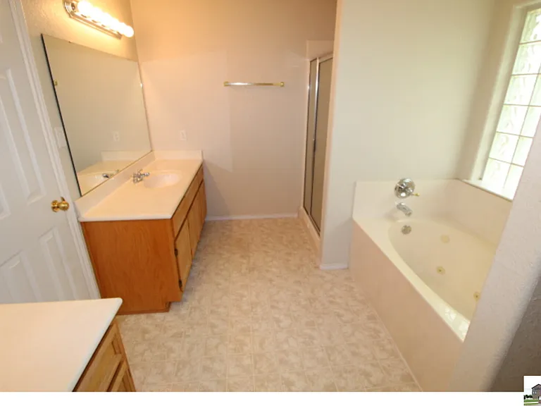 1906 Flagstaff Dr — Photo 6