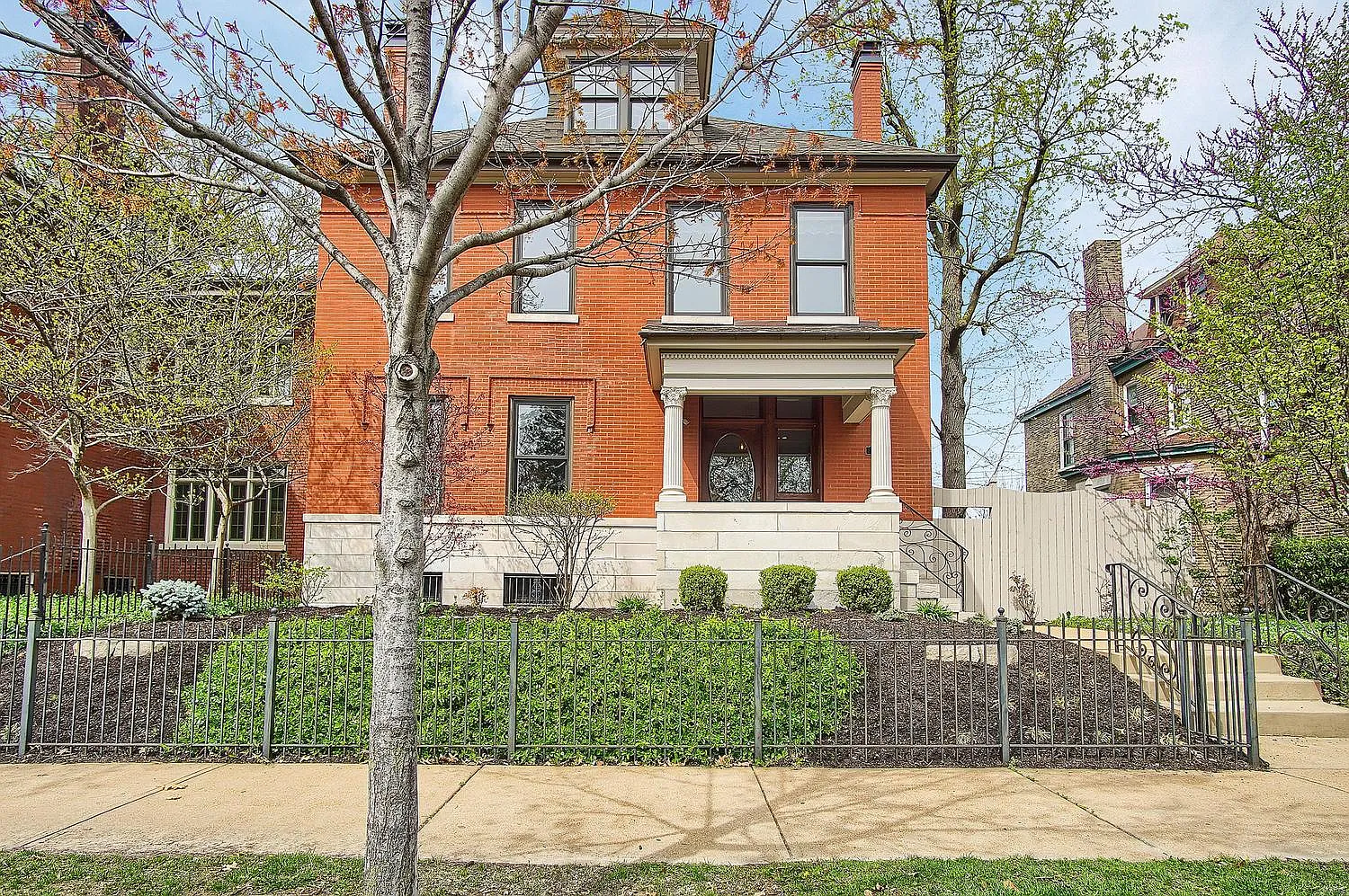 3611 N Utah Pl photo 1