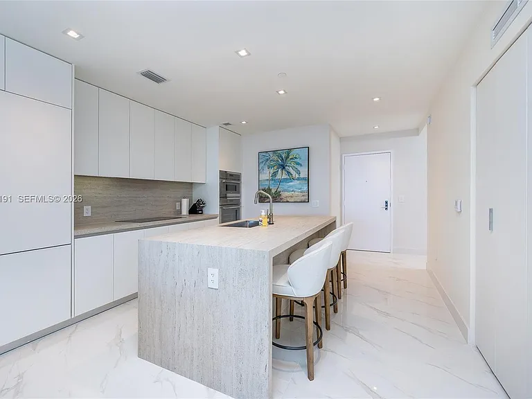 700 NE 24th St #4306-S — Photo 8