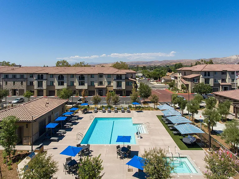 Aerial - Pool & Jacuzzi
