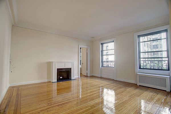 1st image of 504 Cathedral Pkwy #4D