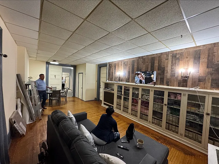 292 S Franklin St #1B — Photo 3