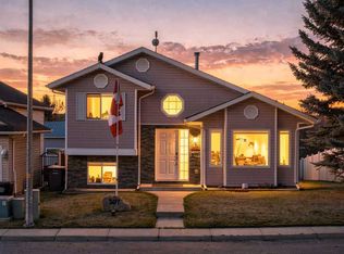 307 S Sheep River Pl, Okotoks, AB T1S 1N7