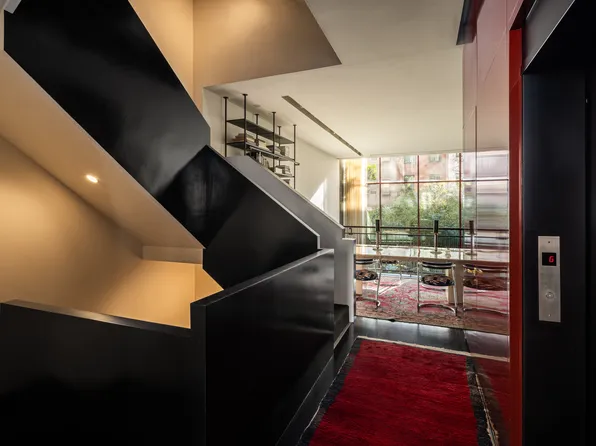 462 West 23rd Street image 14 of 17