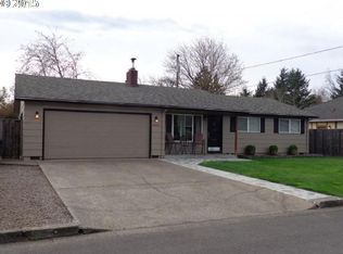 2626 32nd St, Springfield, OR 97477