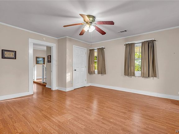 5th image of 5215 Cody Rd