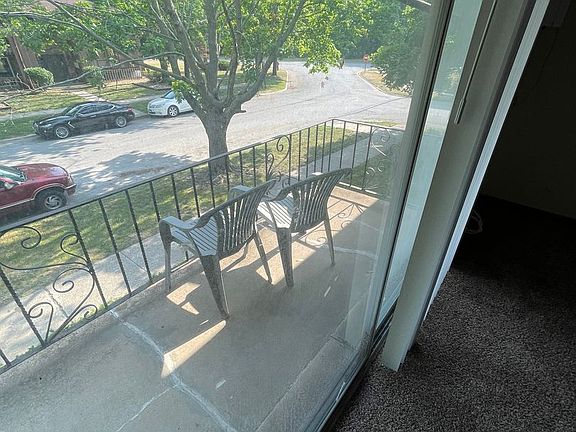 3rd image of 15045 Dobson Ave #2W