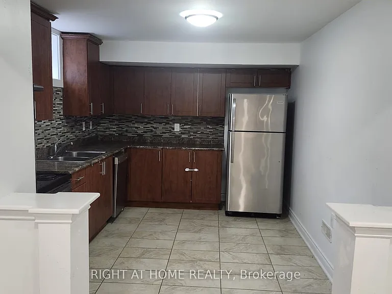1 Via Avellino Rd #BASEMENT — Photo 17