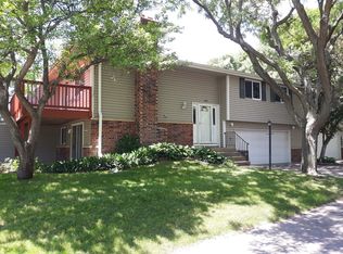 1178 Timbershore Ln, Eagan, MN 55123
