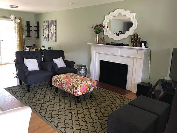 5th image of 1841 Comstock Ln