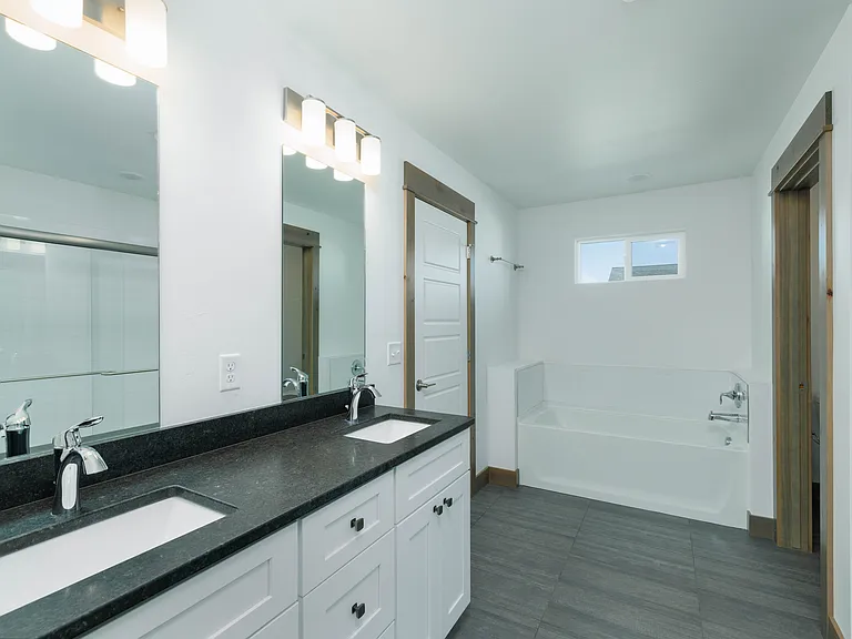 Whiskey District Townhomes — Photo 15
