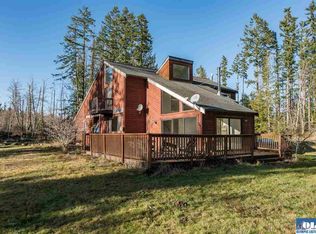 275 Little Loop Dr, Port Angeles, WA